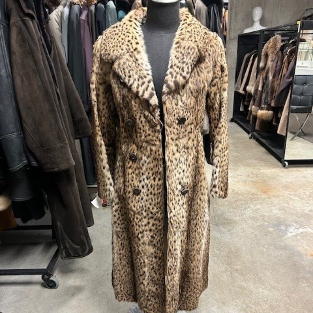 vintage Oslo semi fitted w/ leather piping w/ notch collar 25K NOW $3990 size S